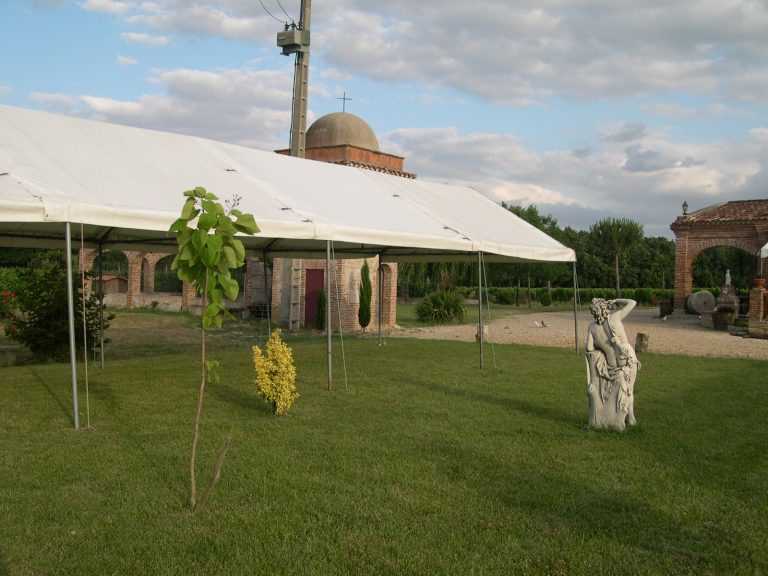 Wedding celebrated at Château Saint Louis, a wine estate near Toulouse