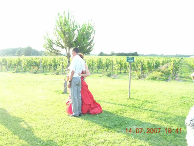 Wedding celebrated at Château Saint Louis, a wine estate near Toulouse