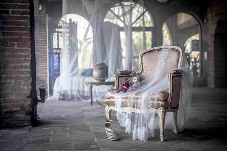 Wedding celebrated at Château Saint Louis, a wine estate near Toulouse