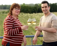 Dégustation dans les vignes du Château Saint Louis
